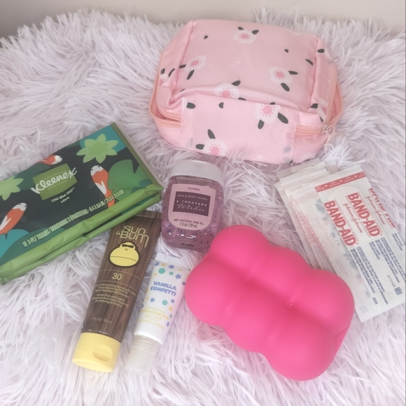 Bath & Body Works Handbags - 🚗 Car Kit! 💓 Pink Floral Bag filled with On The Go Essentials! ✨